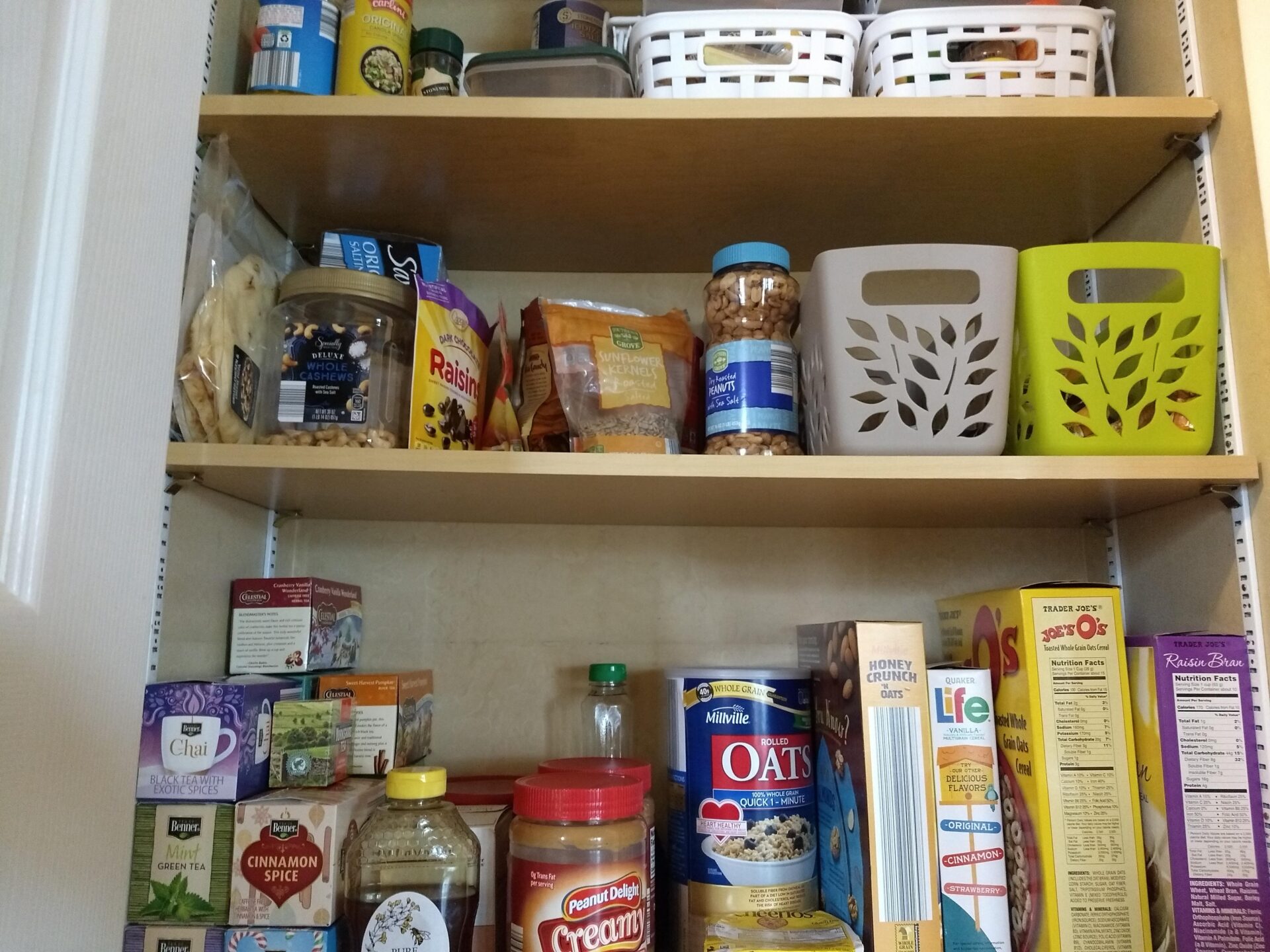 foods to always keep in your pantry