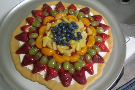 How to Make Fruit Pizza