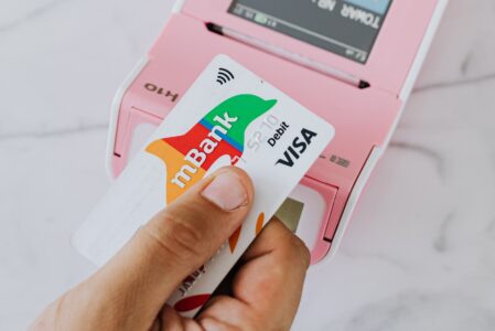 How to Use “Tap to Pay” or “Contactless” Credit or Debit Cards